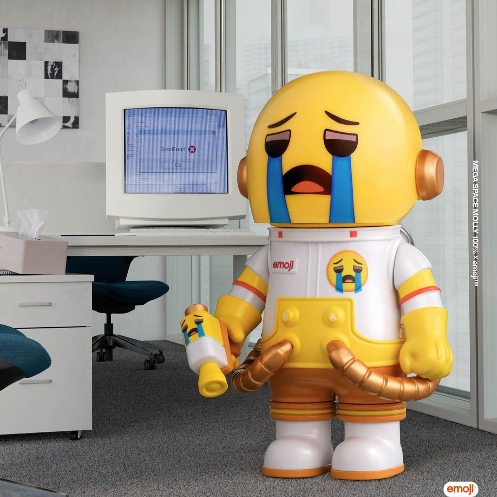 MEGA SPACE MOLLY 100% × emoji™ Series.