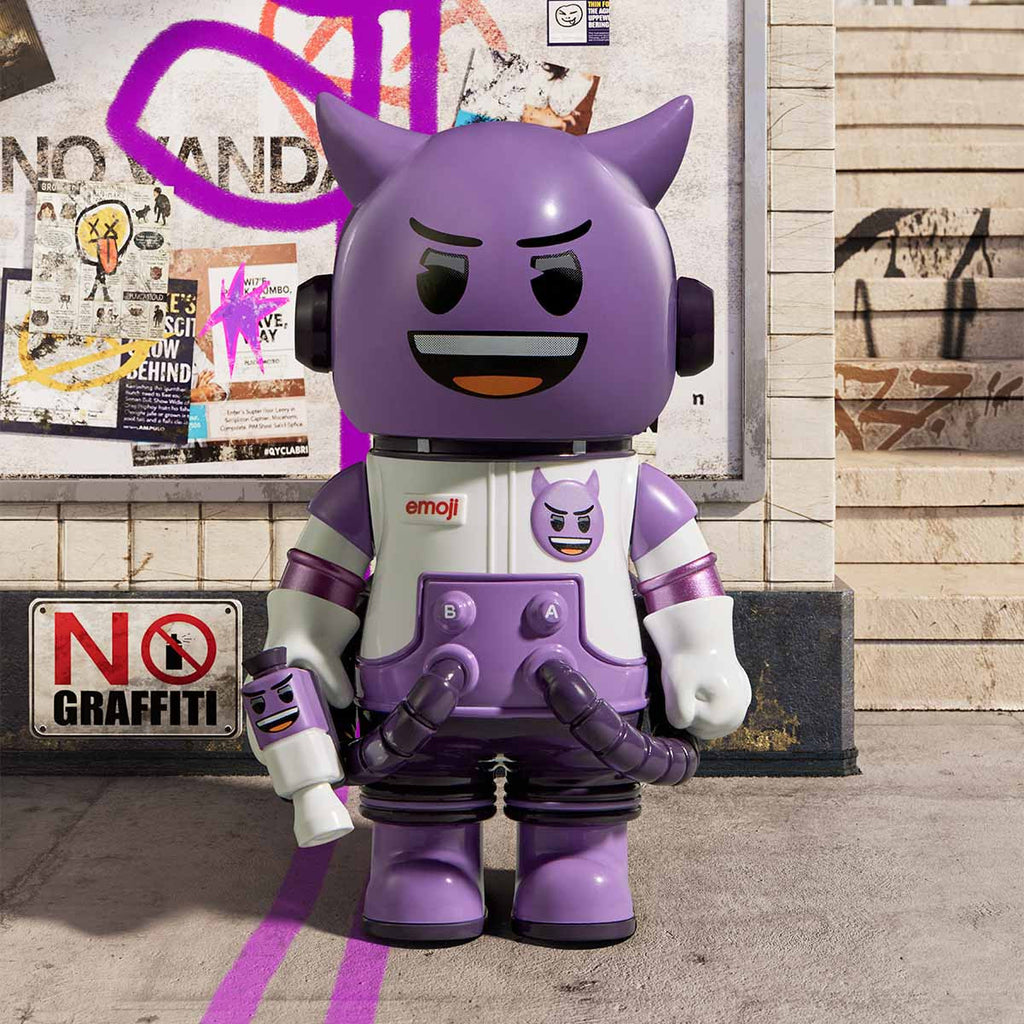 MEGA SPACE MOLLY 100% × emoji™ Series.