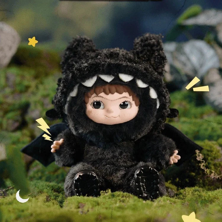 Wakuku × Dragons Light Fury & Toothless plush doll in a dragon costume on a green background.