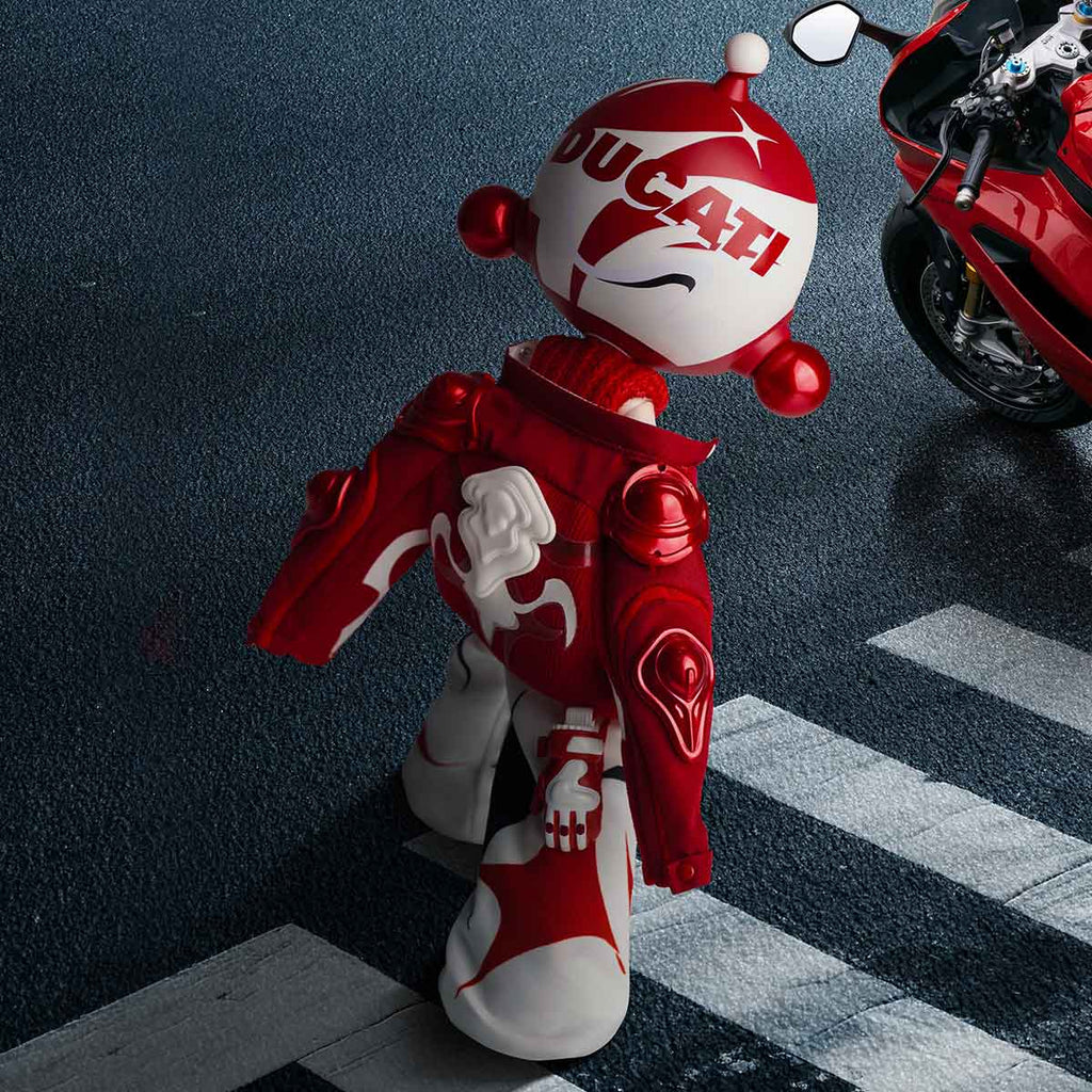 SKULLPANDA × DUCATI 1/6 アクションフィギュア POP MART SKULLPANDA × Ducati 1/6 Action Figure | BlindBox NZ